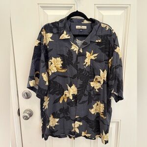 Tommy Bahama men's 100% silk short-sleeve Hawaiian shirt Size XL